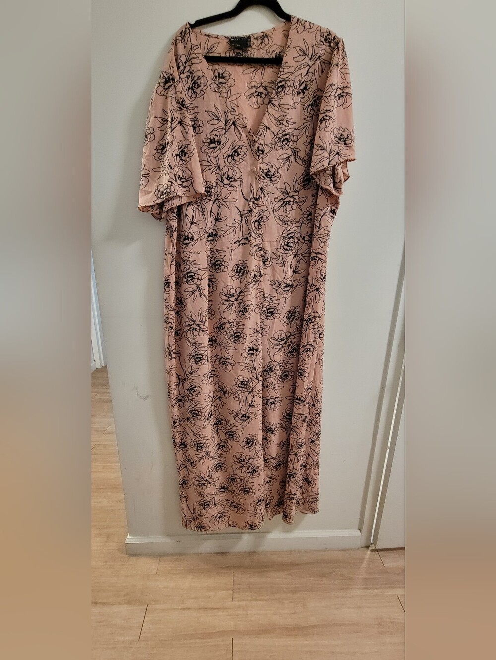 Asos Curve Blush Pink Floral Cropped Jumpsuit‎ with Black Outline Print Size 24